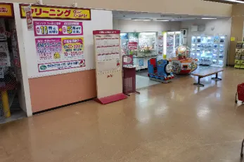 【マックスバリュ紫波店】クリーニング店横スペース 販促プロモーションに最適なスーパー店内催事イベントスペース
