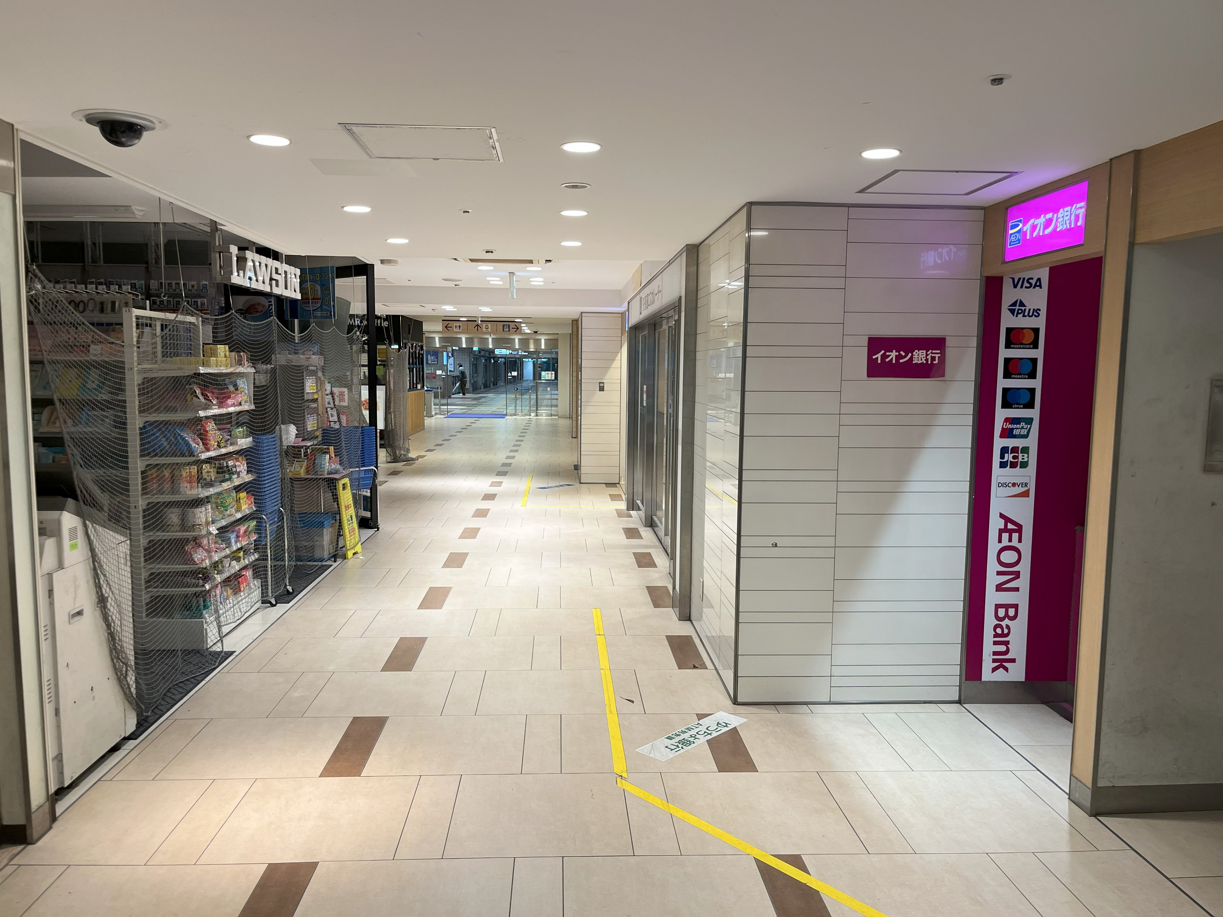 【京急百貨店】京急百貨店１階「ローソン」前（ATM跡地）