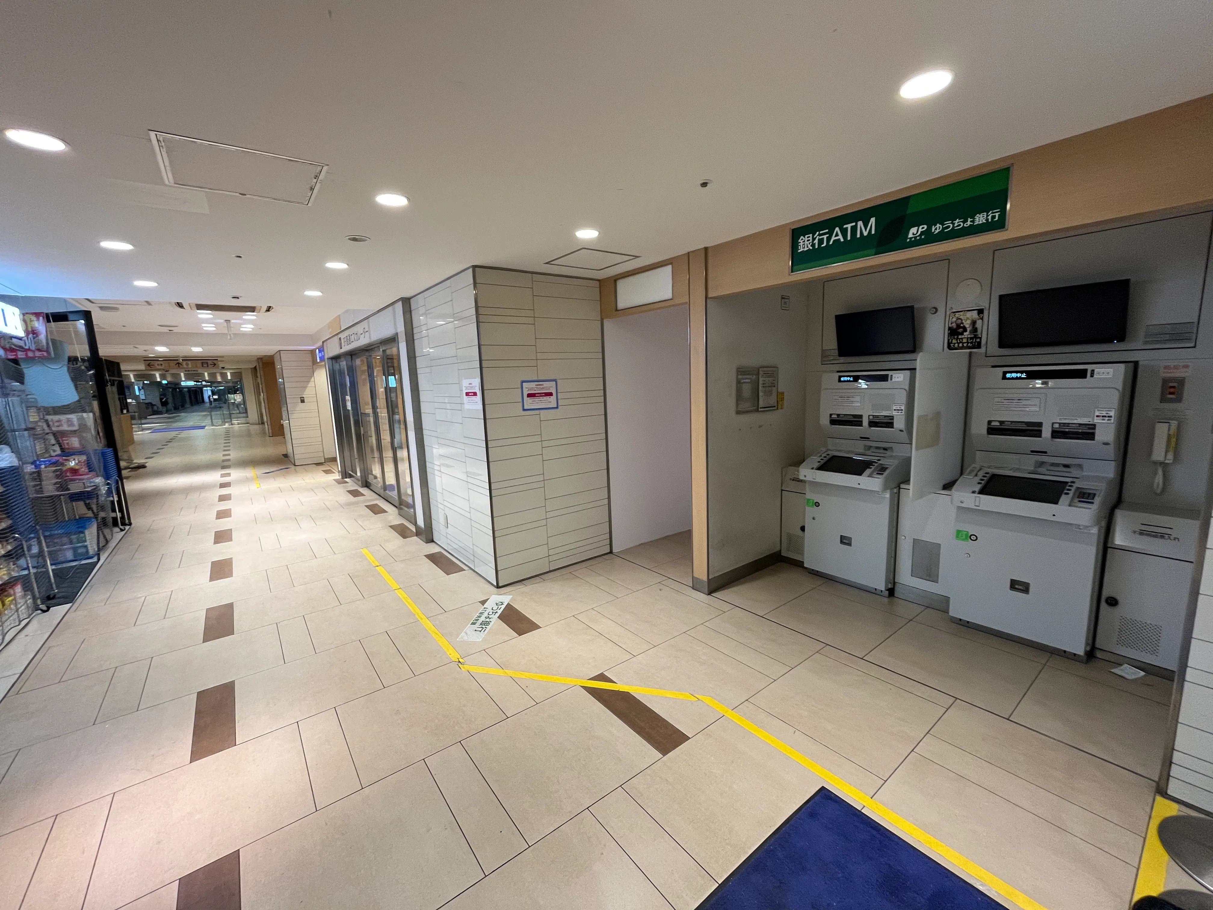 【京急百貨店】京急百貨店1階「ローソン」前(ATM跡地)