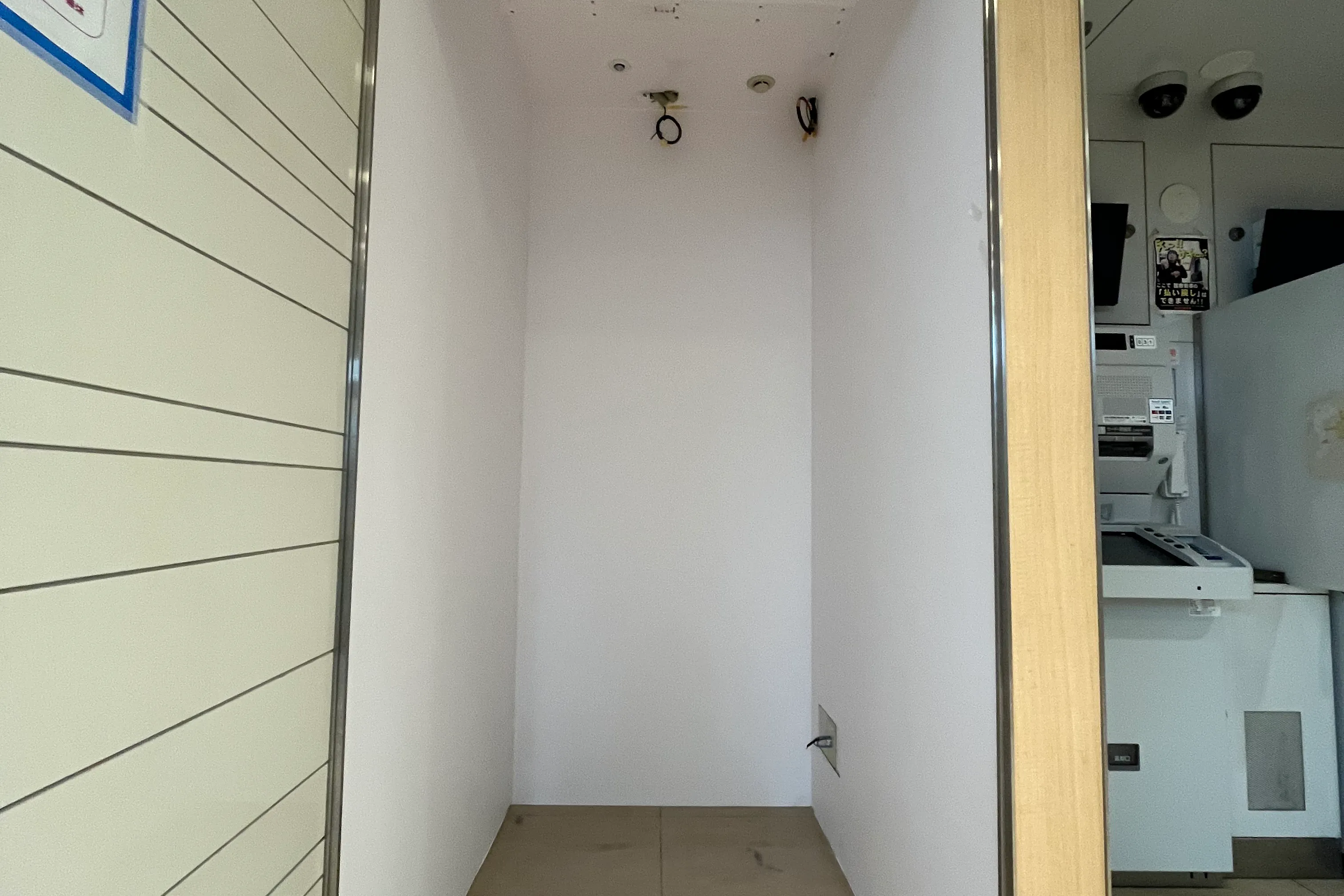 【京急百貨店】京急百貨店1階「ローソン」前(ATM跡地)