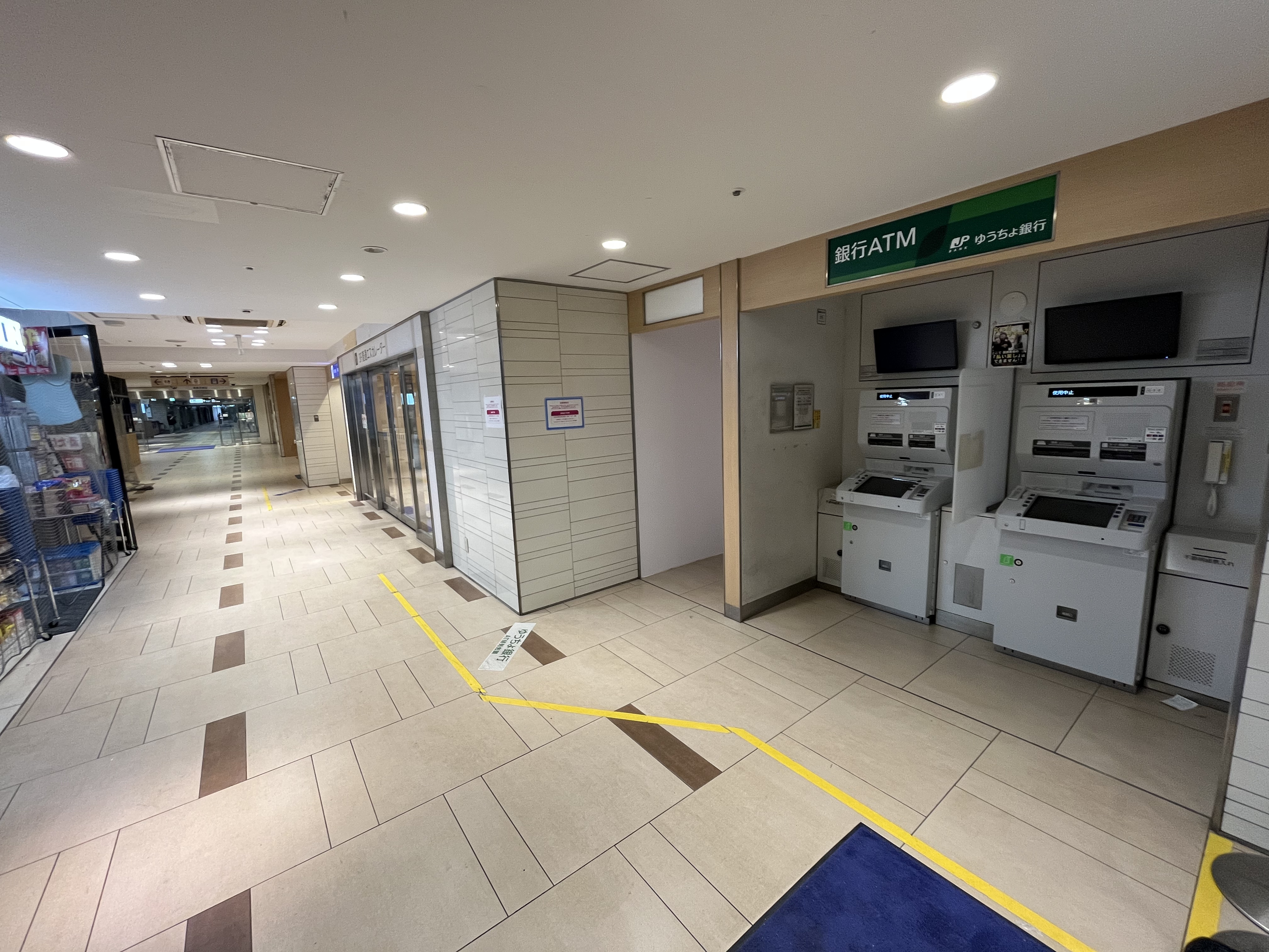 【京急百貨店】京急百貨店１階「ローソン」前（ATM跡地）