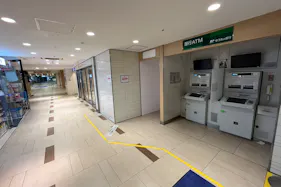 【京急百貨店】京急百貨店1階「ローソン」前(ATM跡地)