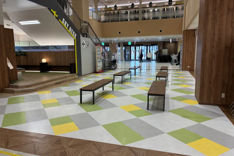 【イオン千歳店】西側広場の画像2