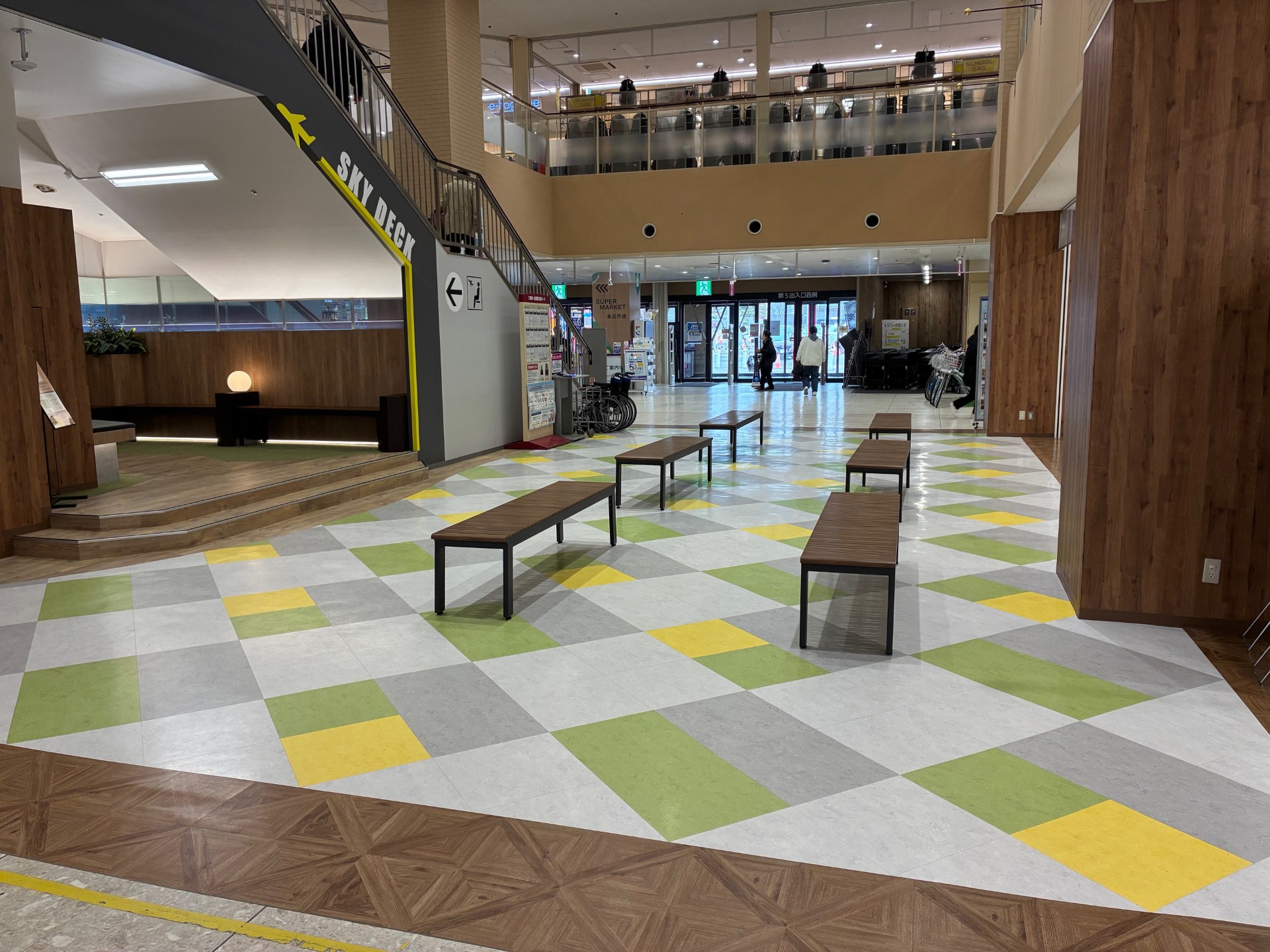 【イオン千歳店】西側広場