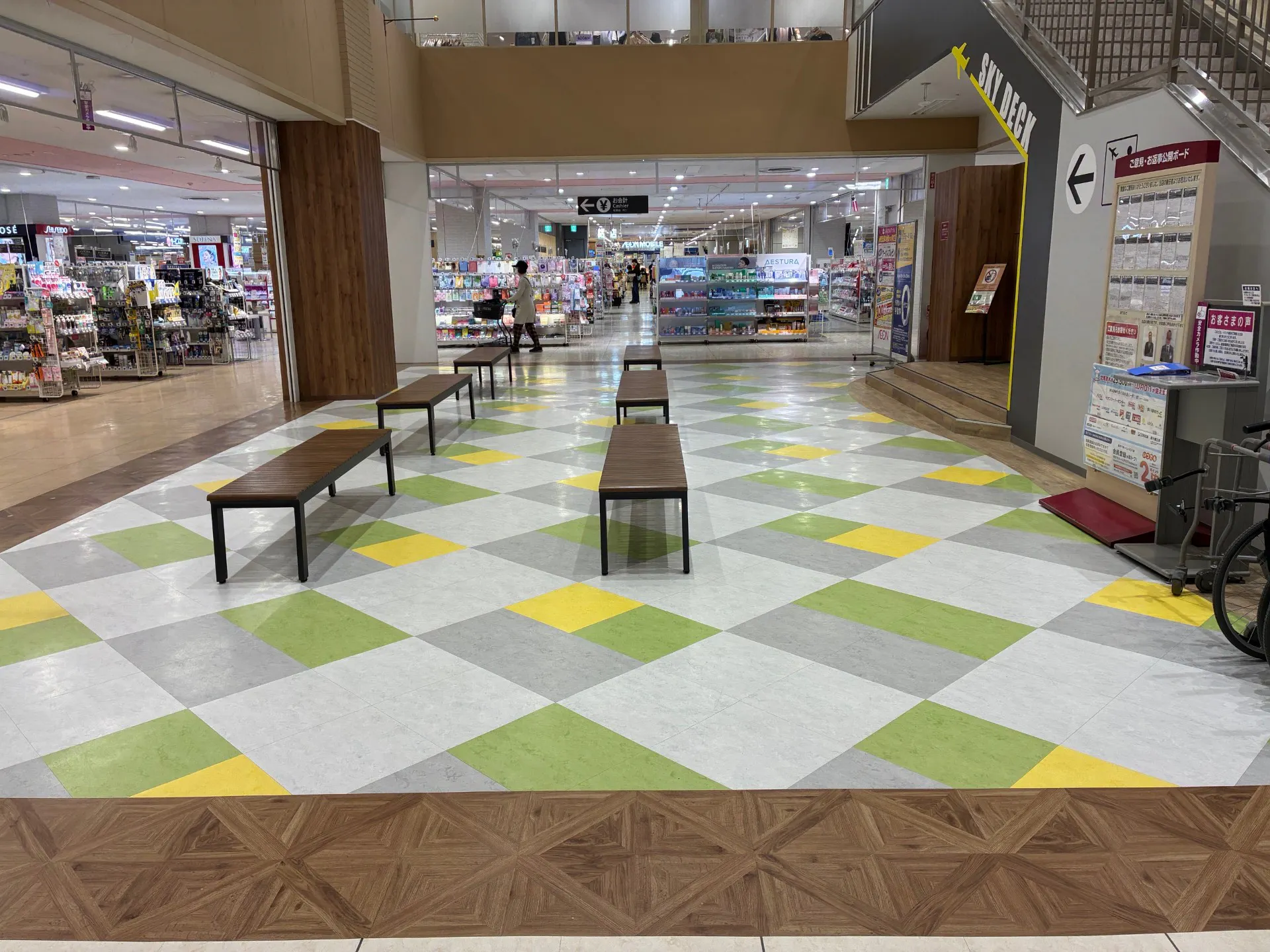 【イオン千歳店】西側広場の画像