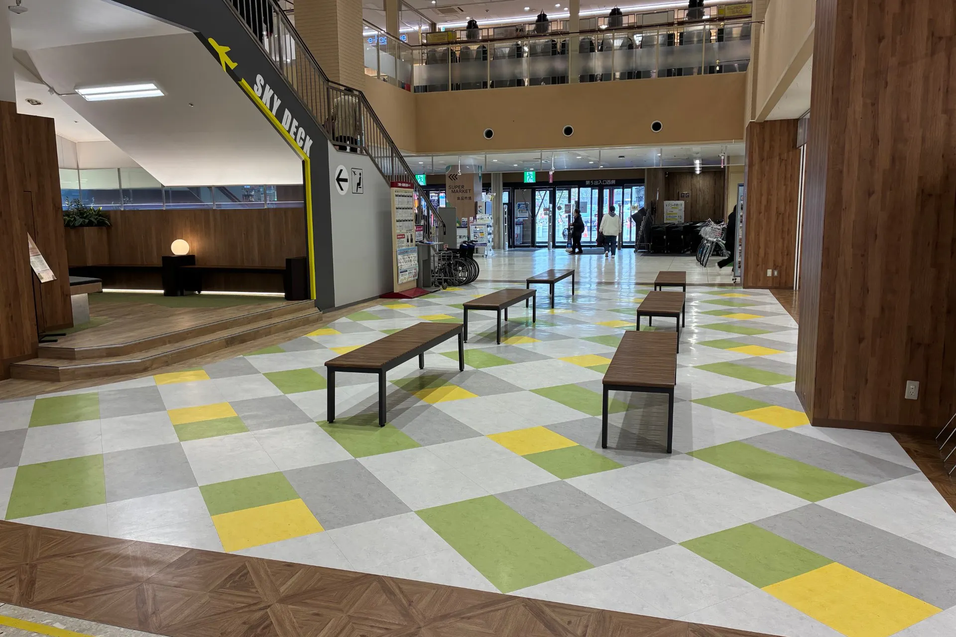 【イオン千歳店】西側広場
