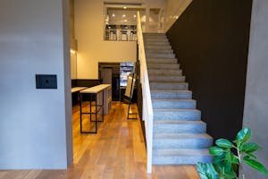 【周年記念価格!!/堀江公園すぐ/アメ村三角公園徒歩5分】路面店/天井高5.5m/ポップアップストアや展示会に!姿見やハンガーラックなど無料貸出什器あり