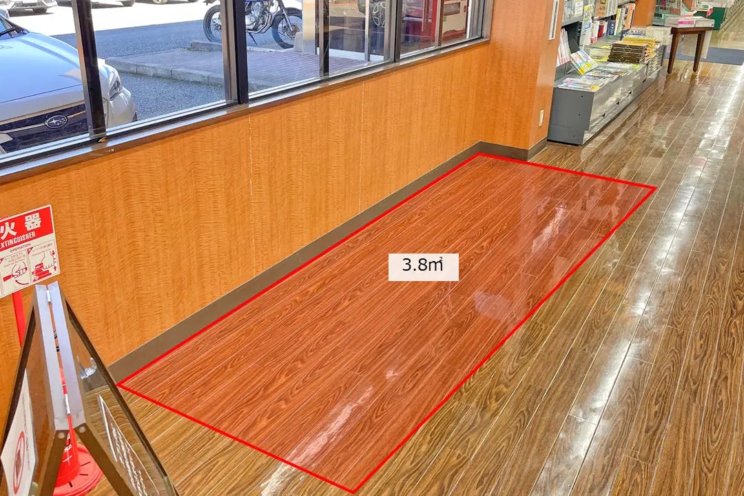 【田中書店川東店】都城市随一の大型書店!交通量の多い道路に面した書店の店内スペース