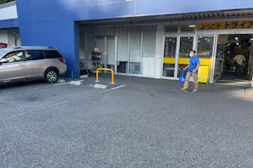 【スーパーセンタートライアル佐世保大和店】キッチンカー(調理営業)出店限定/屋外スペース