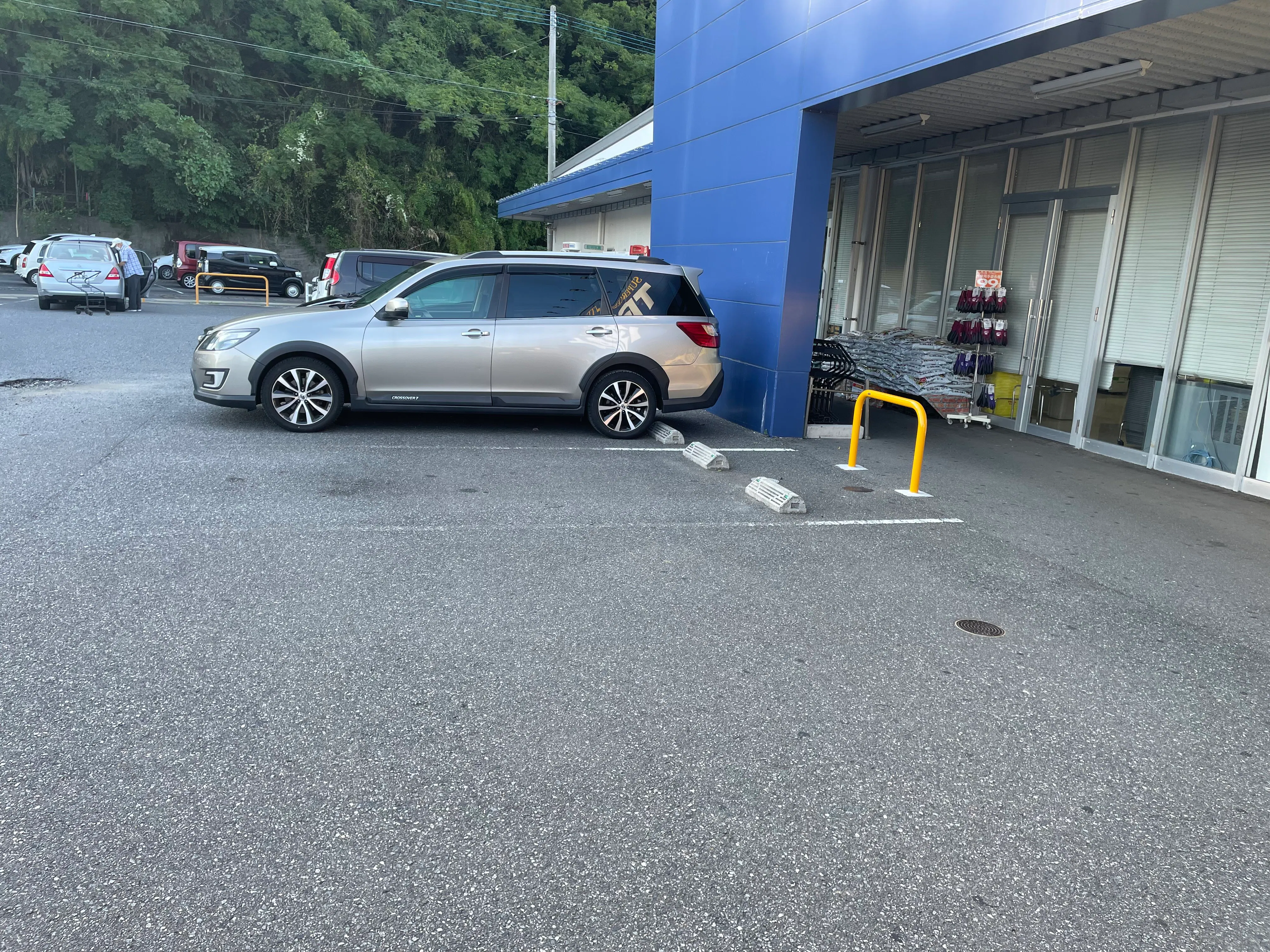 【スーパーセンタートライアル佐世保大和店】キッチンカー(調理営業)出店限定/屋外スペース