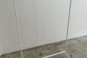 【桜川駅1分】展示会やアパレル系の受注販売会、各種ポップアップに最適!備え付け什器が豊富でアクセス環境抜群のギャラリースペース