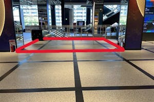 【Bivi二条】PRイベントに利用可能な2階エスカレーター横スペース