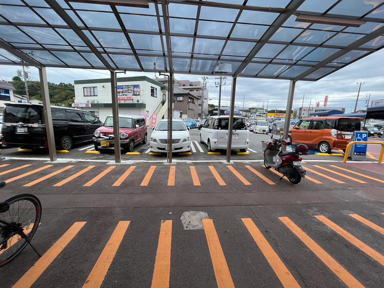 【パレマルシェ西可児】プロモーションに利用可能な駐輪場催事スペース(軒あり)