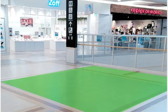 【イオンモール各務原インター*】ゾフ前