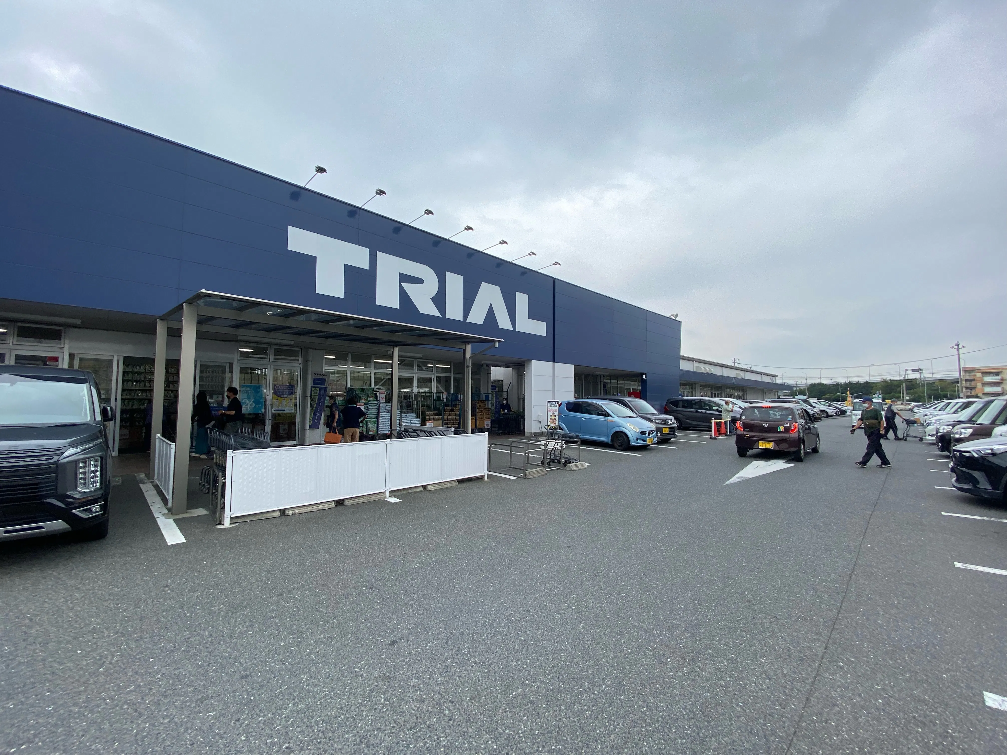 【スーパーセンタートライアル東篠崎店】キッチンカー(調理営業)出店限定/屋外スペース