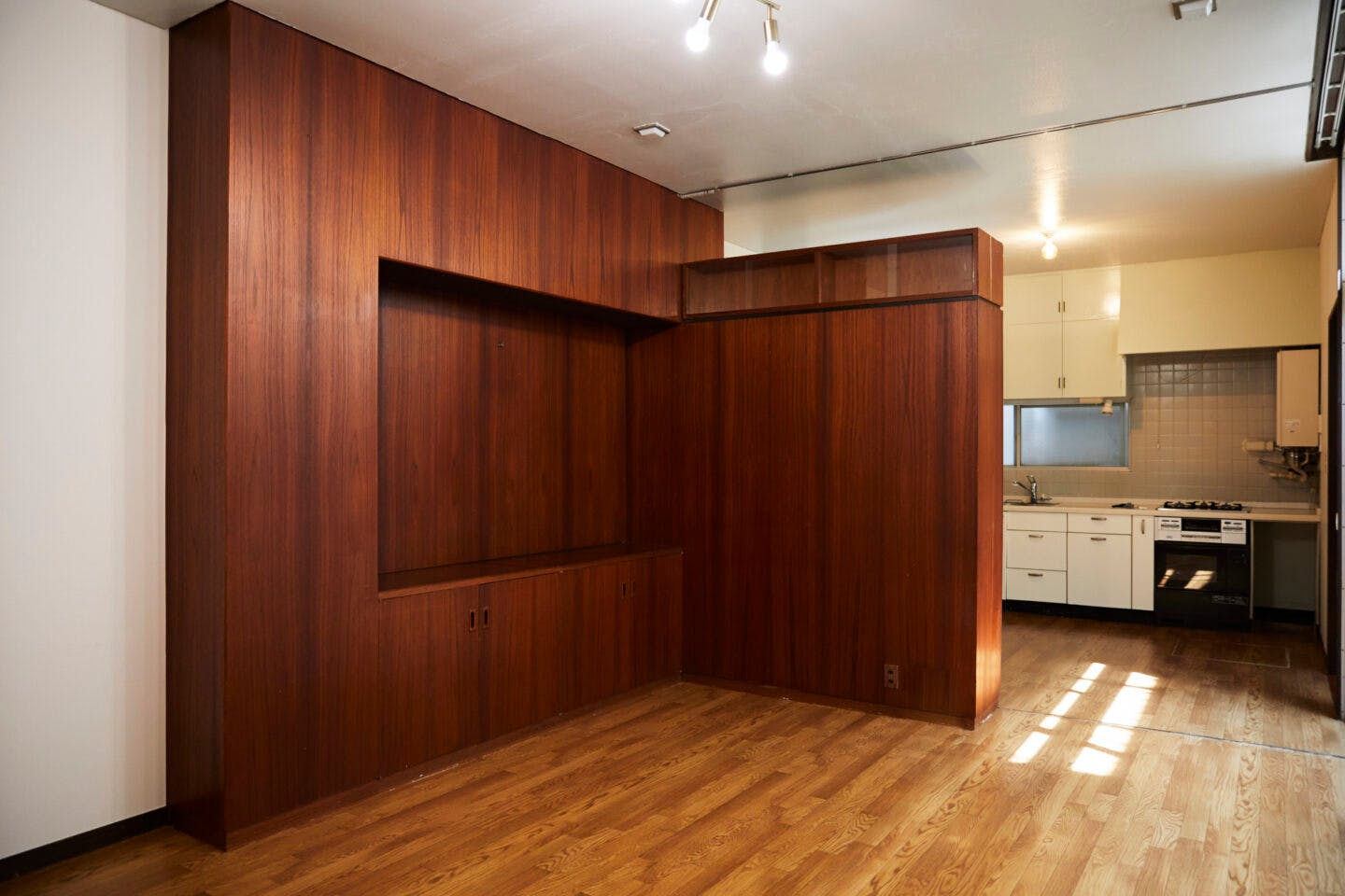 【浅草駅4分】リノベーション前のスペースをお試し価格で利用可能!展示会や撮影会に最適なイベントスペース「Kappa BA」