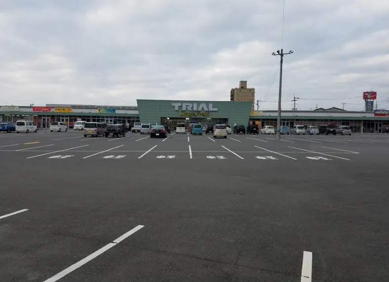 【ドラッグ&フレッシュトライアル上峰店】キッチンカー(調理営業)出店限定/屋外スペース