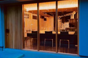 【尾山台駅1分】ワークショップや撮影に最適な本格的な薪窯のあるカウンター付きイベントスペース