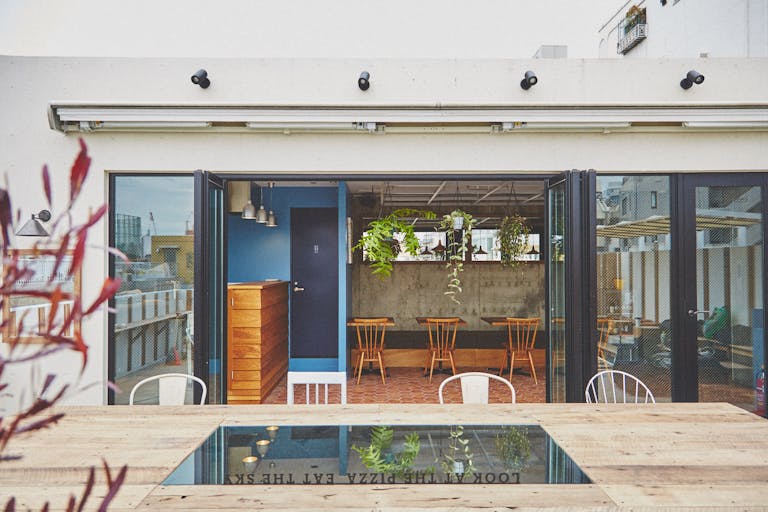 テラス付きのスペースです。