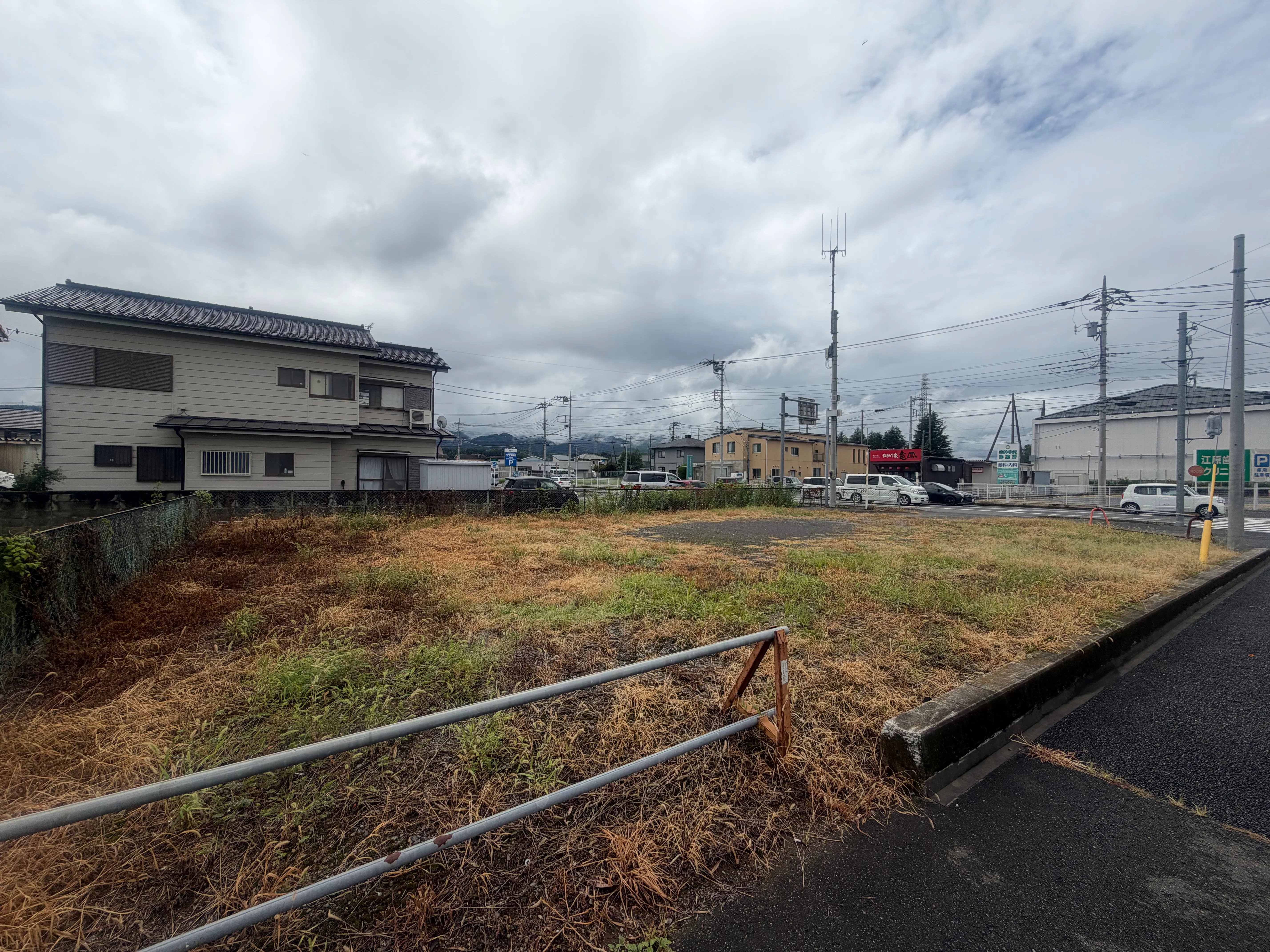 【高崎市吉井町】国道254号沿い交差点角地の300㎡屋外イベントスペース