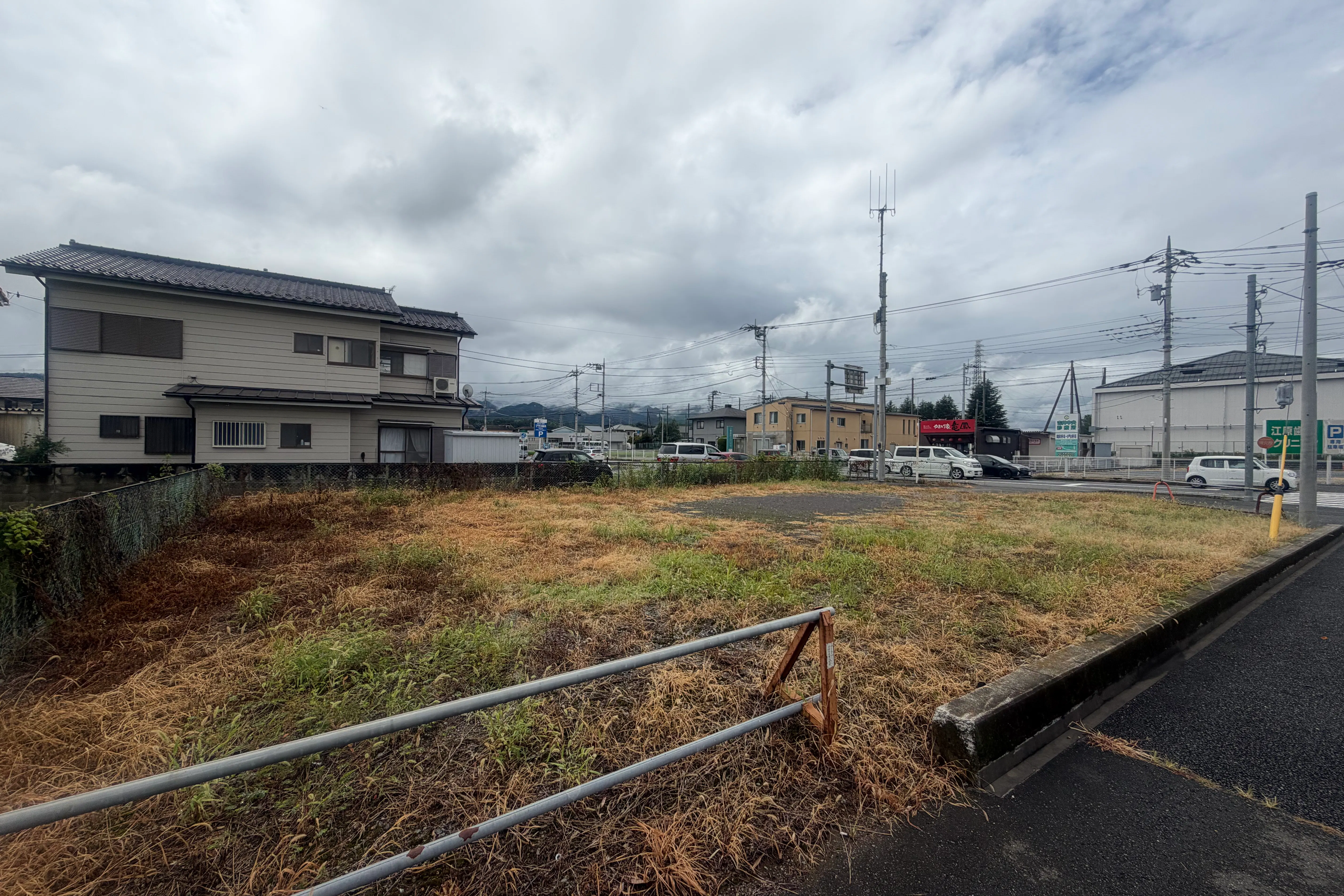 【高崎市吉井町】国道254号沿い交差点角地の300㎡屋外イベントスペース
