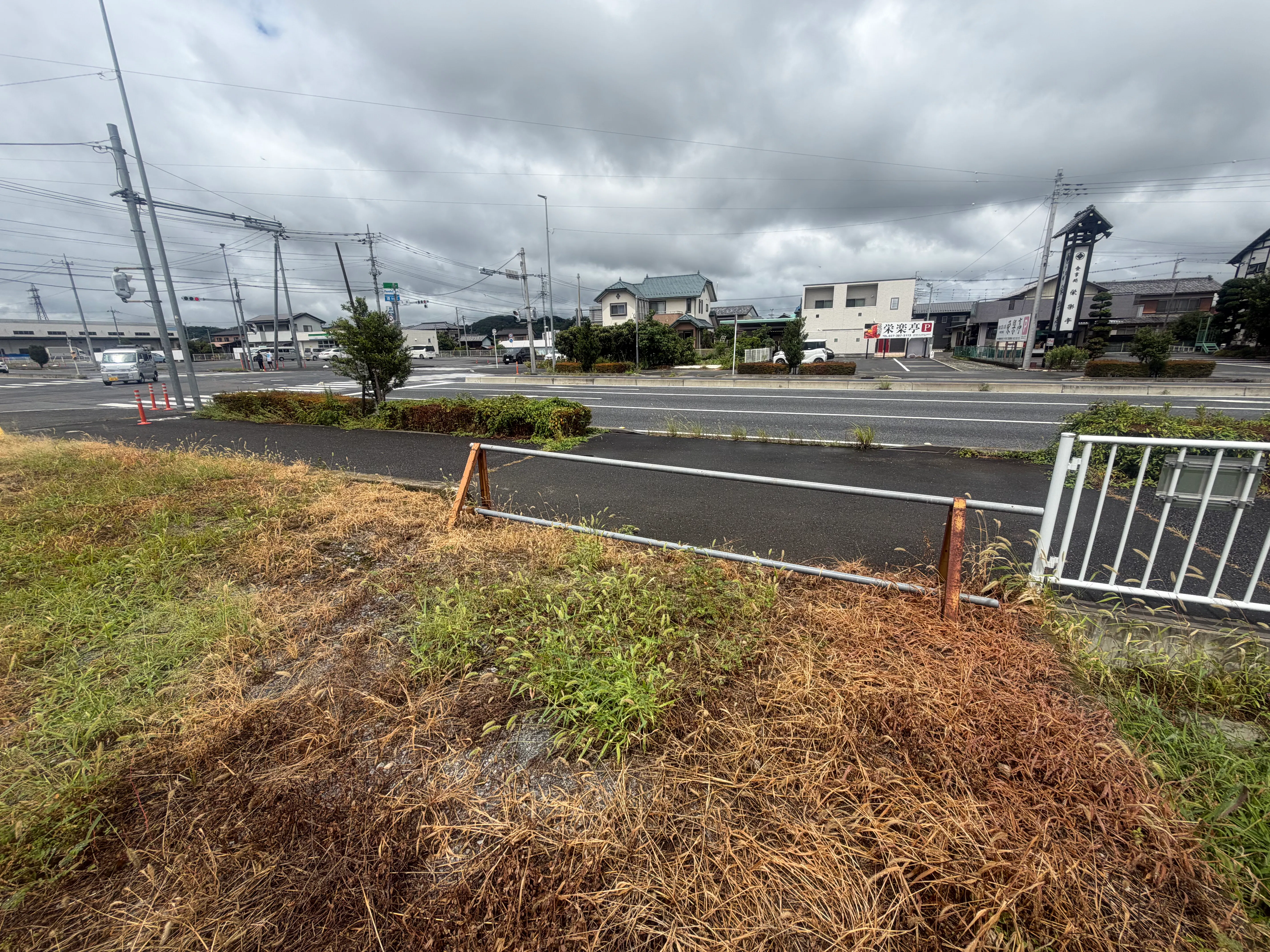 【高崎市吉井町】国道254号沿い交差点角地の300㎡屋外イベントスペース