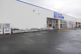 【サンデー柏店】屋外駐車場 キッチンカーの出店に最適なホームセンター内駐車場の屋外イベントスペース