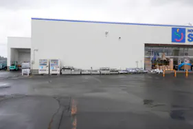 【サンデー柏店】屋外駐車場 キッチンカーの出店に最適なホームセンター内駐車場の屋外イベントスペース