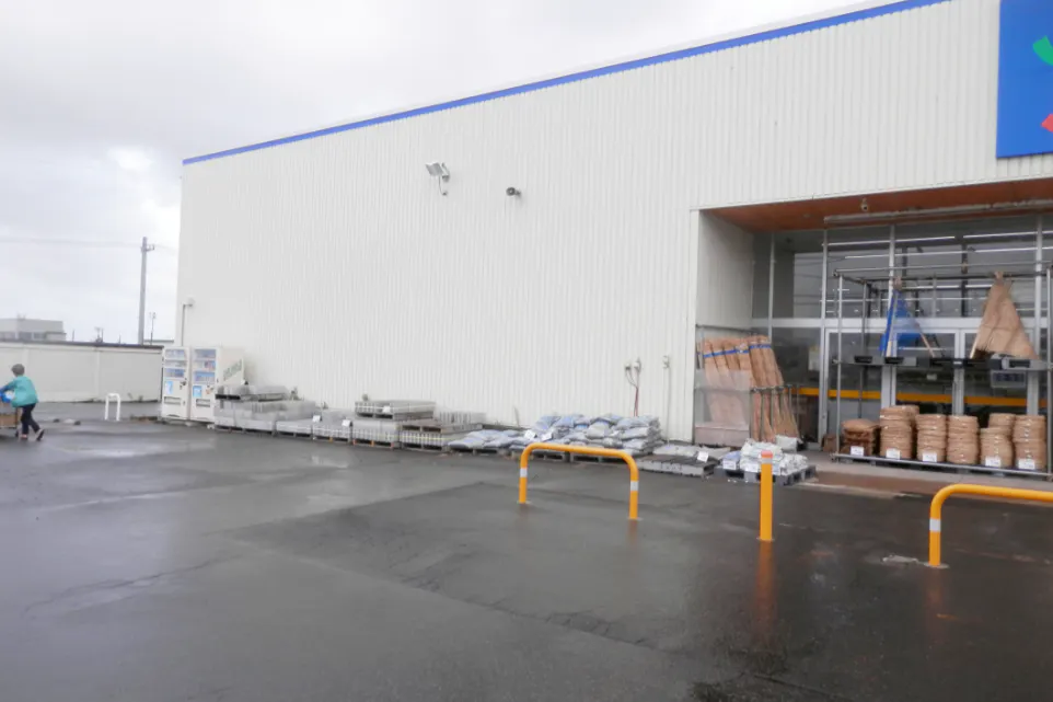 【サンデー柏店】屋外駐車場 キッチンカーの出店に最適なホームセンター内駐車場の屋外イベントスペース