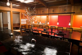 【表参道駅3分】ロケや撮影会等の撮影用途やイベント実施に最適な幻想的な和空間テイストのイベントスペース