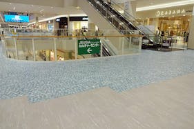 【イオンモール草津】2F イオンスタイル前