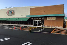 【ダイナム福岡桂川店】キッチンカー出店やプロモーションイベントに最適なアミューズメント施設のイベントスペース