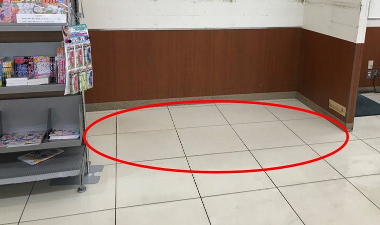 【西友　豊山店】1階レジ横　プロモーションや物販、食物販のポップアップストアに最適なスーパー店内催事イベントスペースの画像