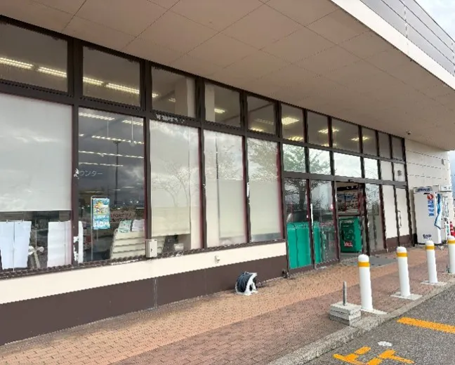 【マックスバリュ琴丘店】軒下 販促プロモーションや物販に最適なスーパー店外催事イベントスペース