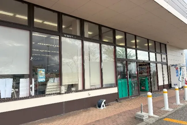 【マックスバリュ琴丘店】軒下 販促プロモーションや物販に最適なスーパー店外催事イベントスペース