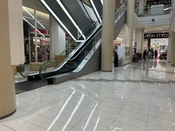 【イオンモール京都五条】1F 北エスカレーター横