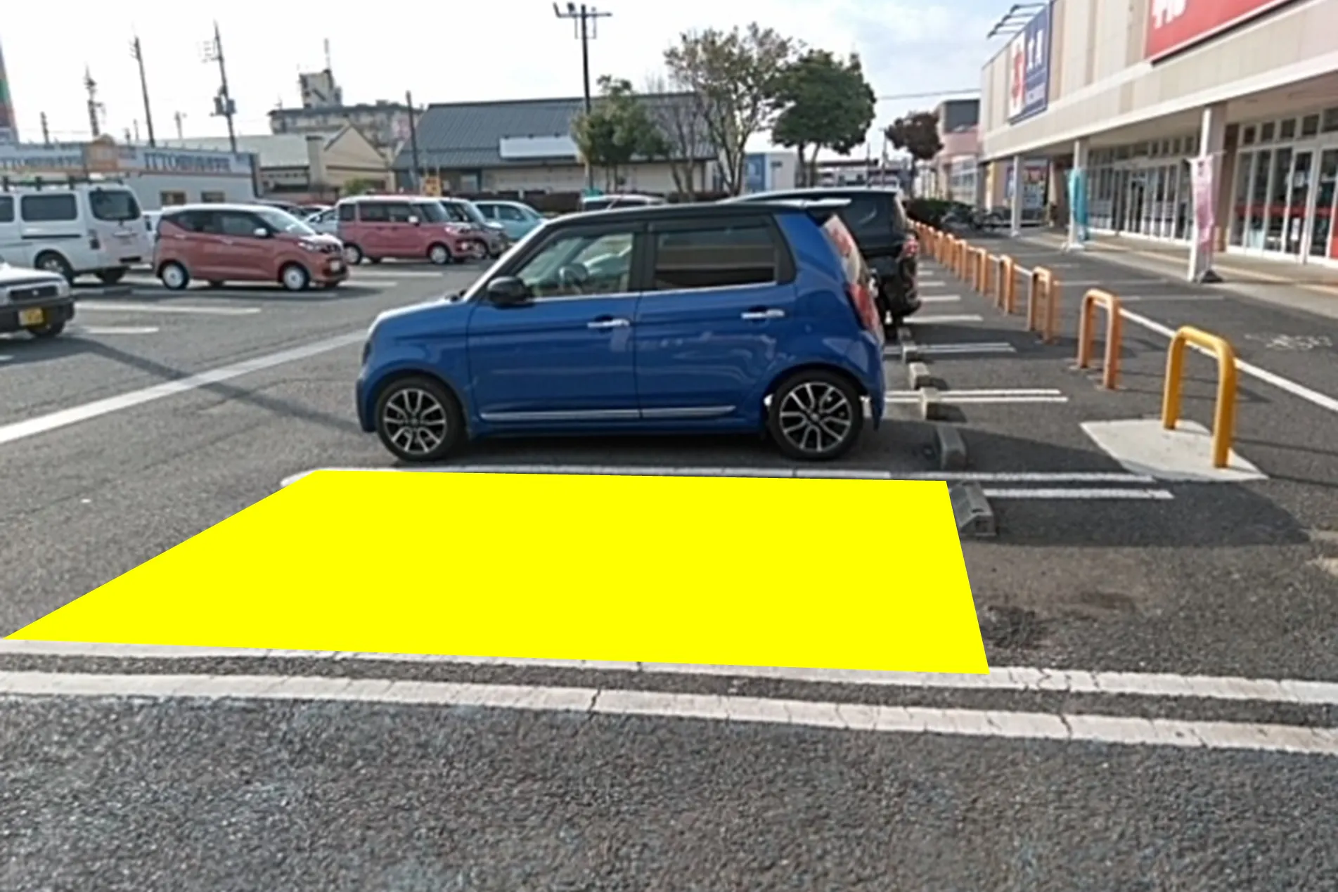 【イオンタウンたつみ台(キッチンカー区画)】キッチンカー出店に適した商業施設内の駐車場を利用可能なイベントスペース