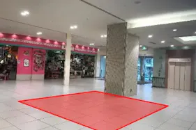【あべのキューズモール】「⑦1F イトーヨーカドー(IY)前」ポップアップストアやプロモーション用途に適した店舗出入口前のイベントスペース