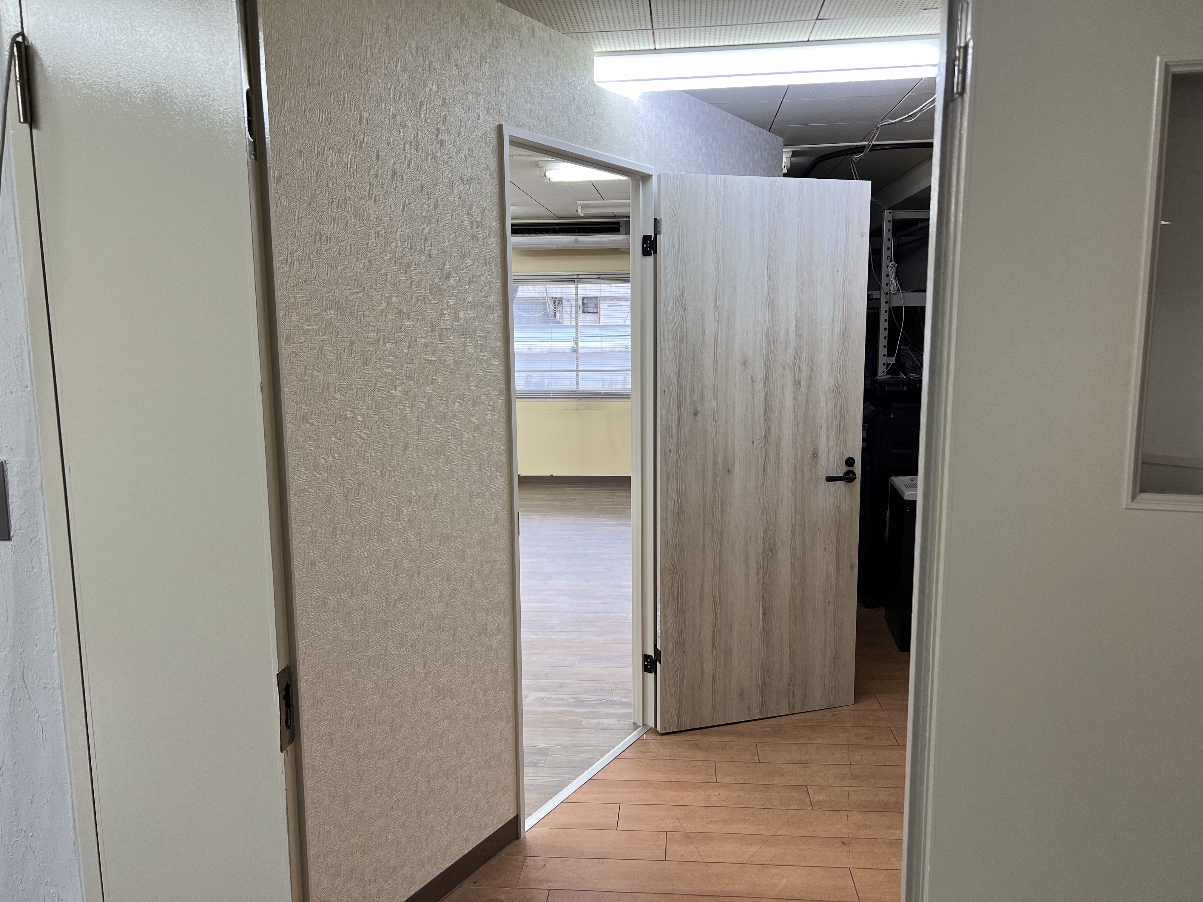 Cスペース出入口