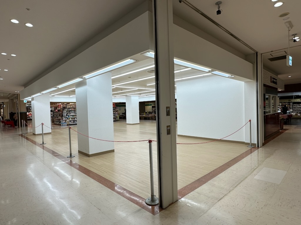 【サプラスクエア サプラ】ポップアップストアに最適！1階フェスタコート近くの大型イベントスペース