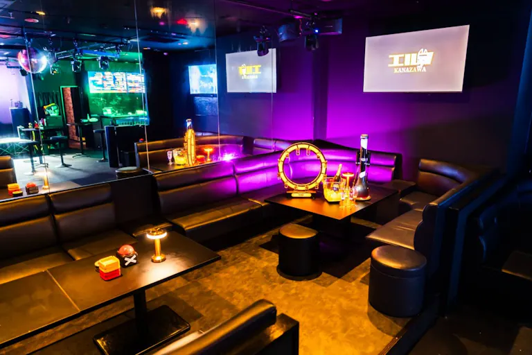 BOX(VIP)席も完備