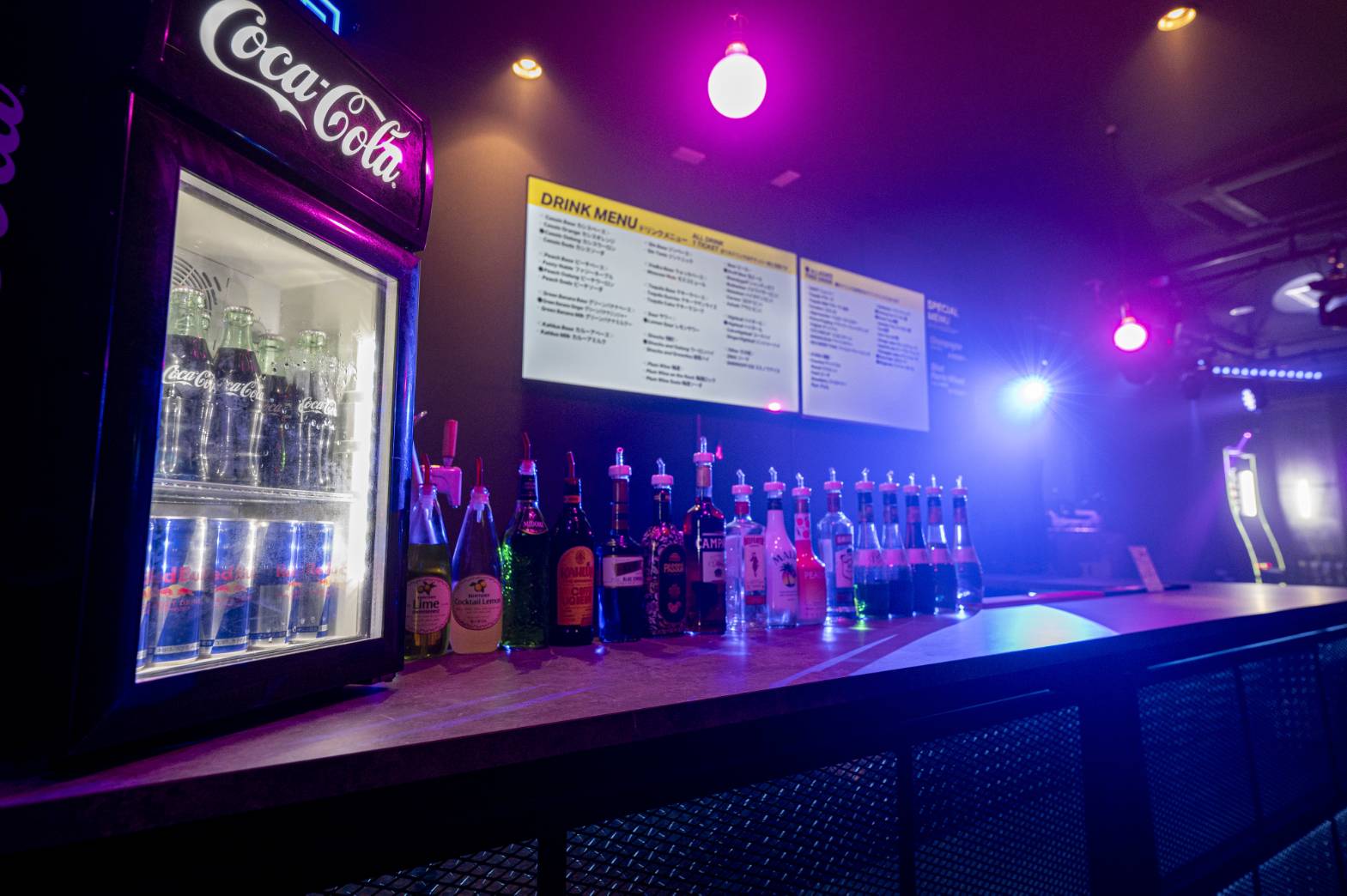 バーカウンターあり