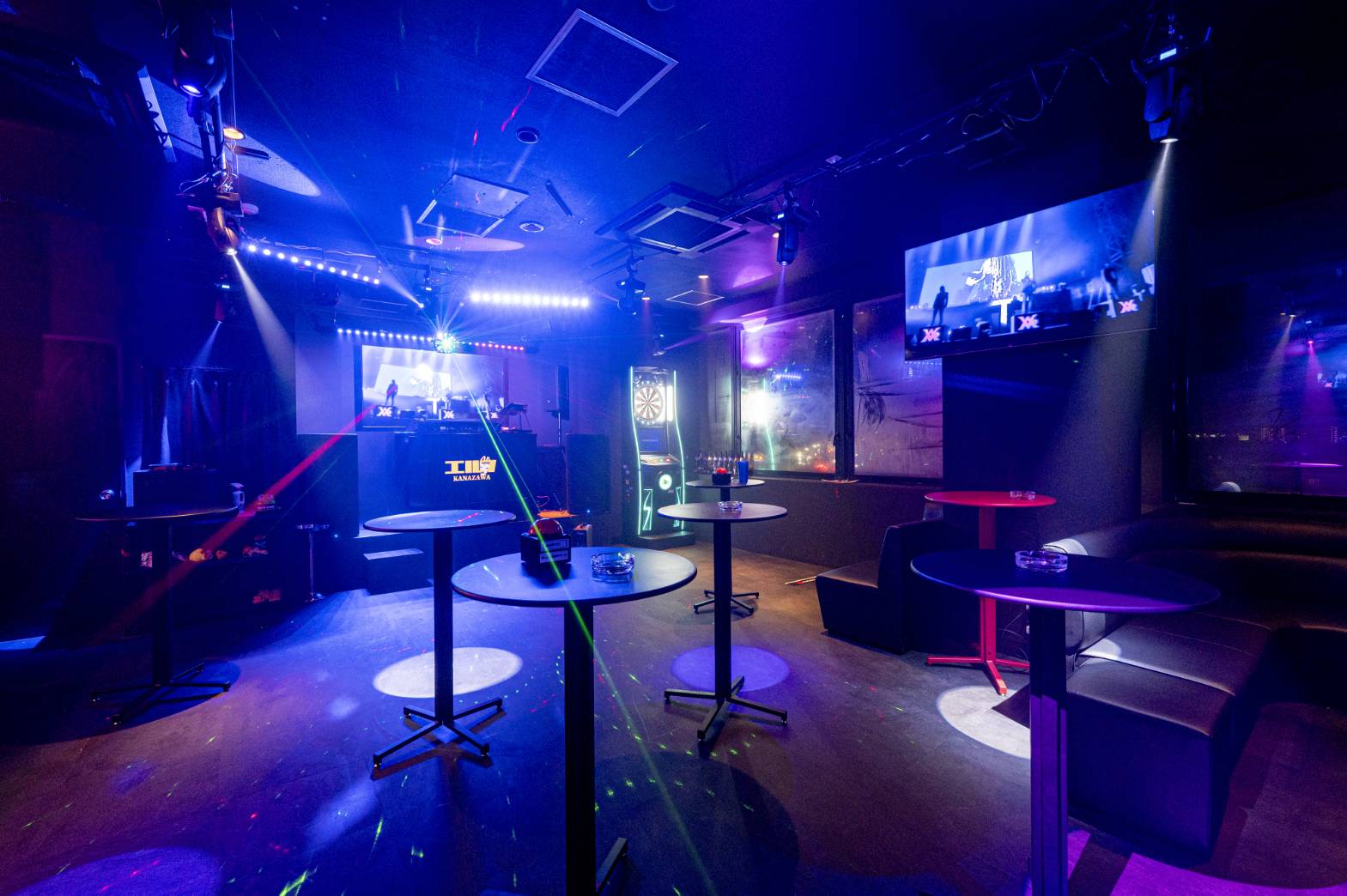 カラオケやステージもあり