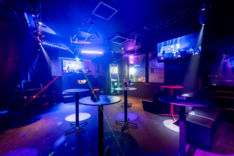 カラオケやステージもあり