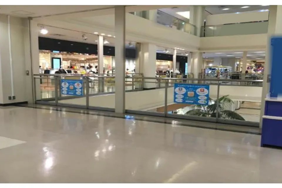 【ららぽーとTOKYO-BAY】南館2F 南Cエスカレーター下