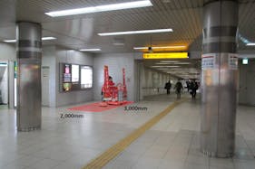 【三条駅】プロモーションイベントや食物販、物販のポップアップストアに最適な駅利用客へ訴求できる改札外連絡通路のイベントスペース