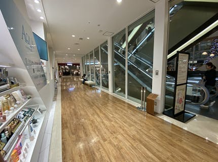 【相模大野ステーションスクエア】相模大野ステーションスクエアB館4階エスカレーター横の画像