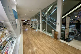 【相模大野ステーションスクエア】相模大野ステーションスクエアB館4階エスカレーター横