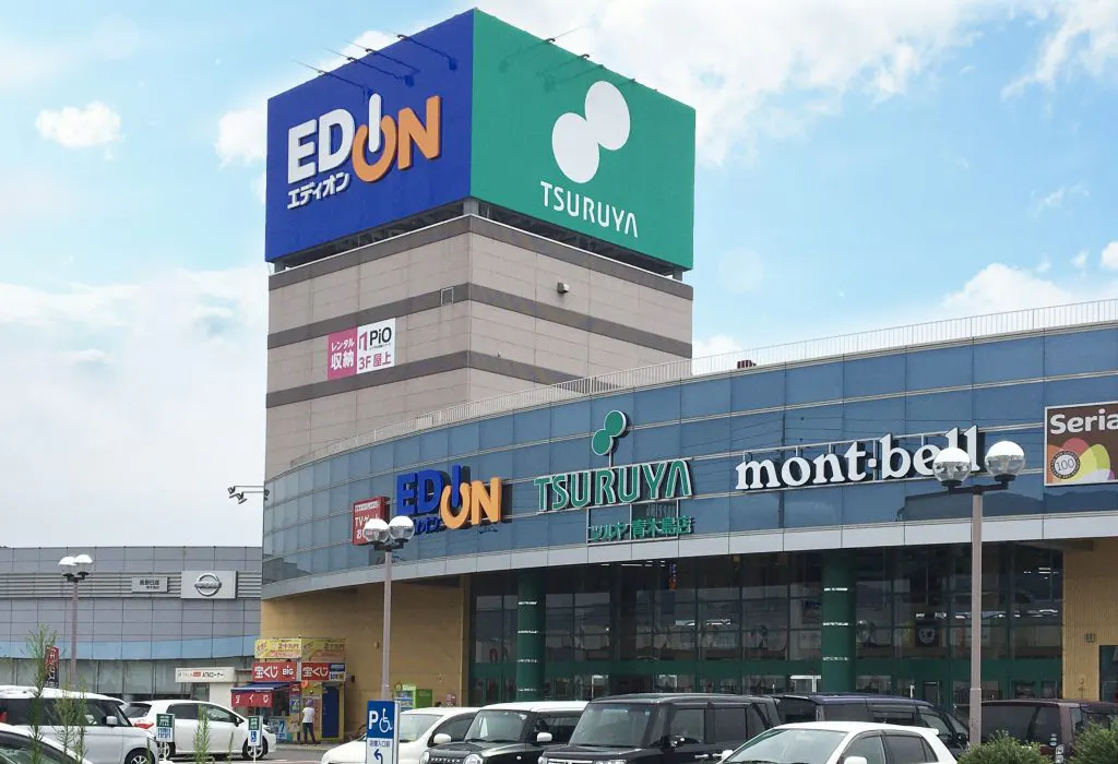 【青木島ショッピングパーク】キッチンカーや屋外型イベントに最適なエントランス付近の通行量の多いの高いイベントスペース(屋外A区画)