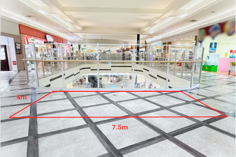 【イオンレイクタウンmori*】3F 花の広場北側ブリッジ③の画像1